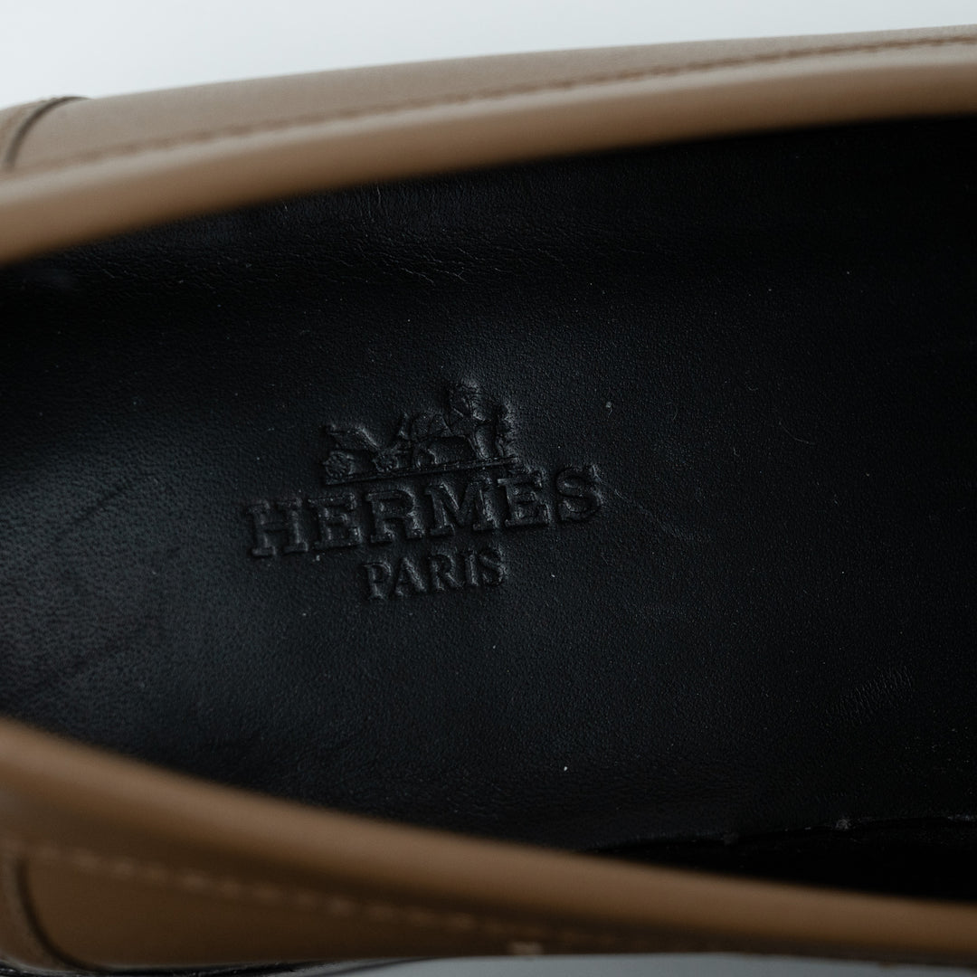 Hermes Calfskin Leather Hot Loafer in Brun Fume with Kelly Buckle Size 37