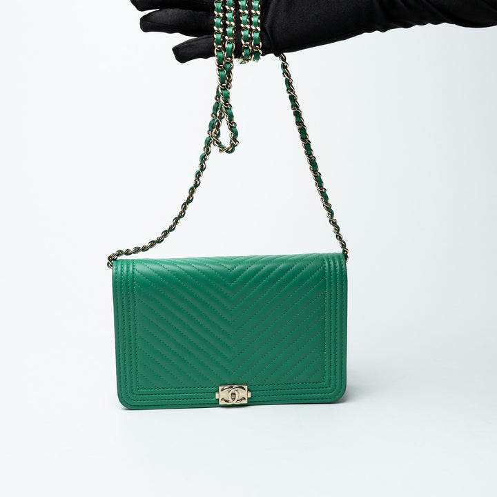 Pre-Loved Chanel™ Green Chevron Quilted Lambskin Boy Wallet on Chain