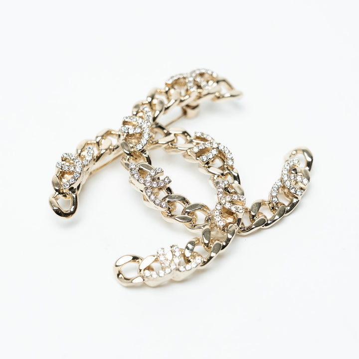 Pre-Loved Chanel™ Gold-Tone Chainlink Brooch with Crystal Embellished Details