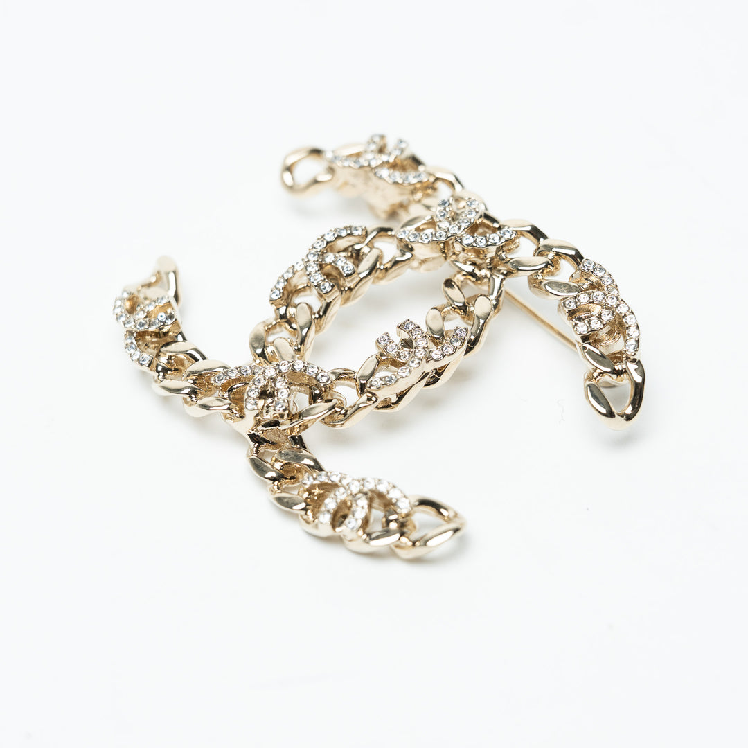 Pre-Loved Chanel™ Gold-Tone Chainlink Brooch with Crystal Embellished Details