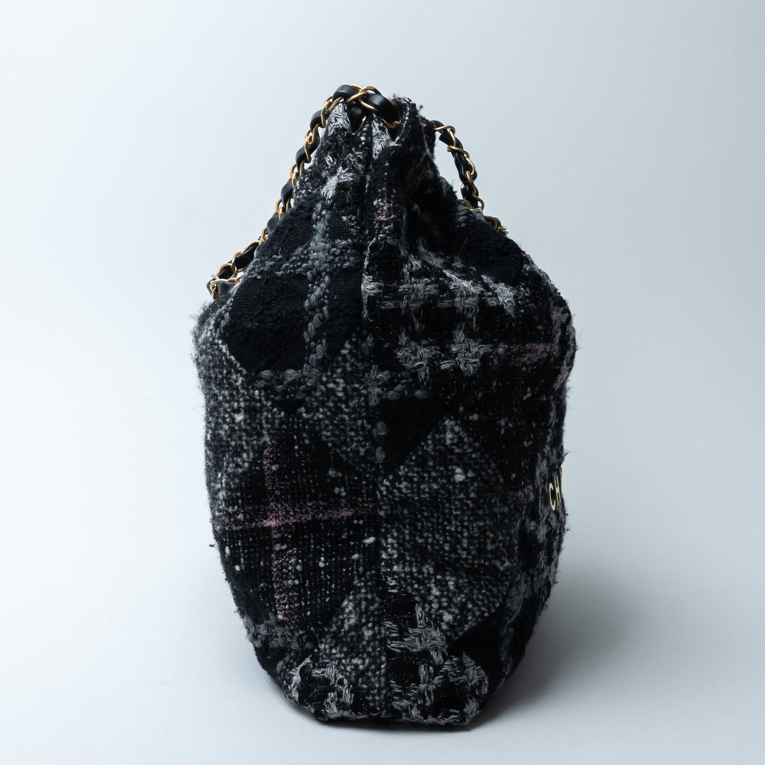 Pre-Loved Chanel™ Black & Grey Tweed Houndstooth Patchwork Small 22 Hobo Bag