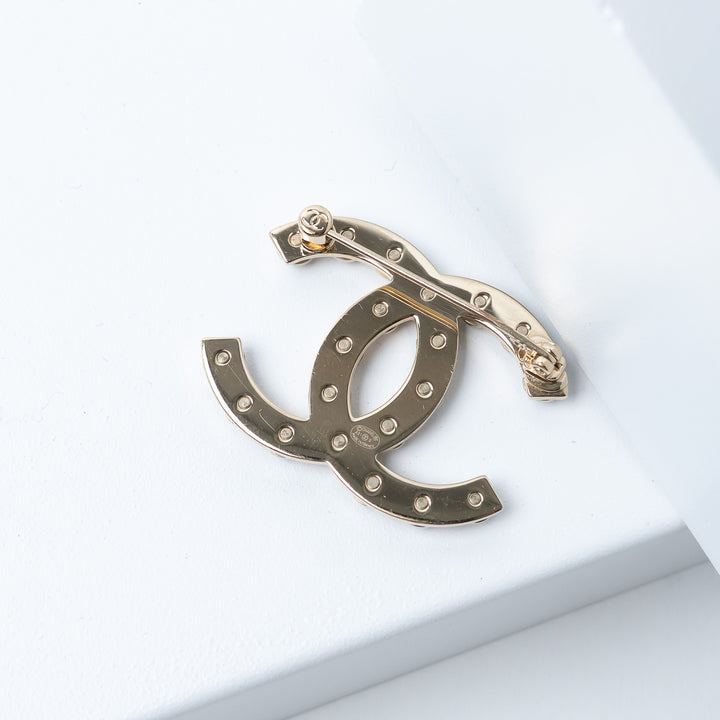 Pre-Loved Chanel™ Gold-Tone Brooch with Faux Pearl Embellished Details