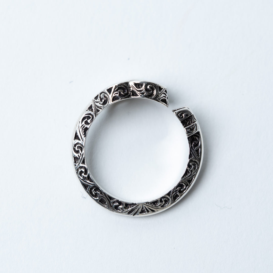 Gucci Double G Key Sterling Silver Rind Ring Size 7.5