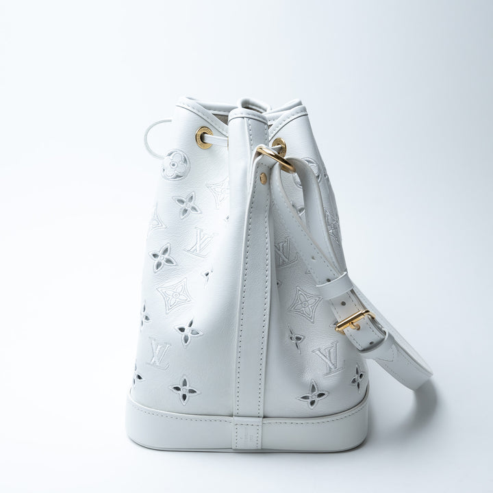 Louis Vuitton White Calfskin Perforated Leather Petit Noe Broderie Anglaise Bucket Bag