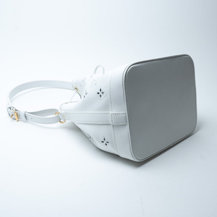 Louis Vuitton White Calfskin Perforated Leather Petit Noe Broderie Anglaise Bucket Bag