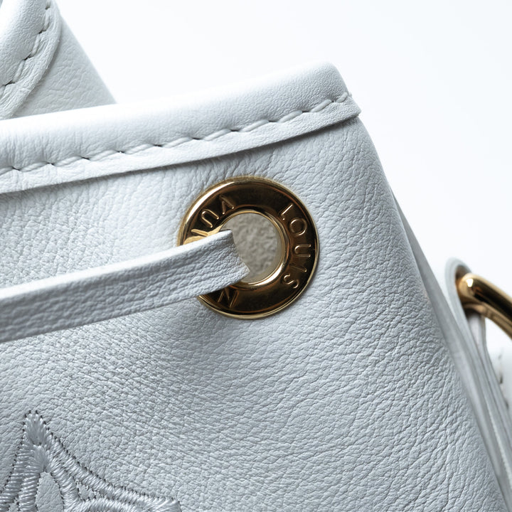 Louis Vuitton White Calfskin Perforated Leather Petit Noe Broderie Anglaise Bucket Bag