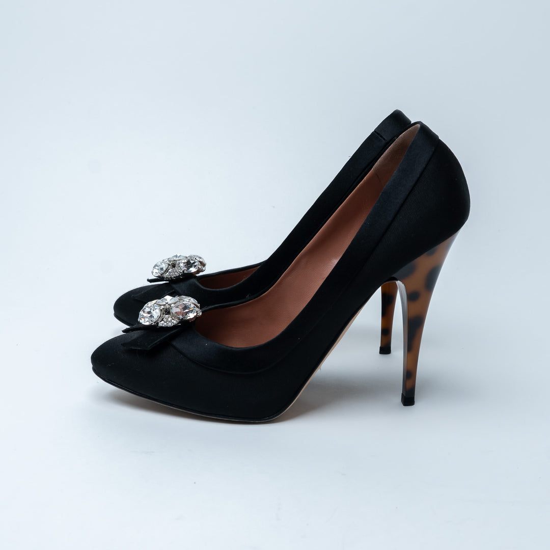 Giuseppe Zanotti Black Fabric and Satin Pumps with Brooch Detail and Tortoise Heel Size 8.5