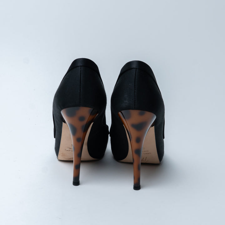 Giuseppe Zanotti Black Fabric and Satin Pumps with Brooch Detail and Tortoise Heel Size 8.5