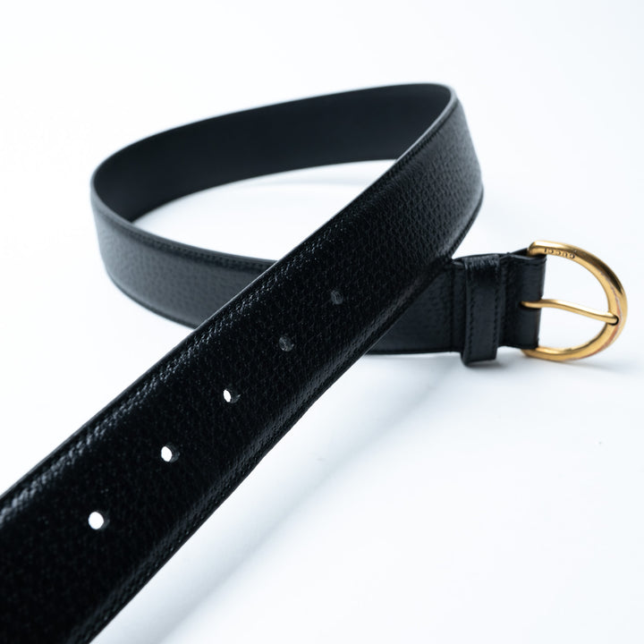 Gucci Black Grained Leather Belt With Gold-Tone Engraved Buckle Size 75
