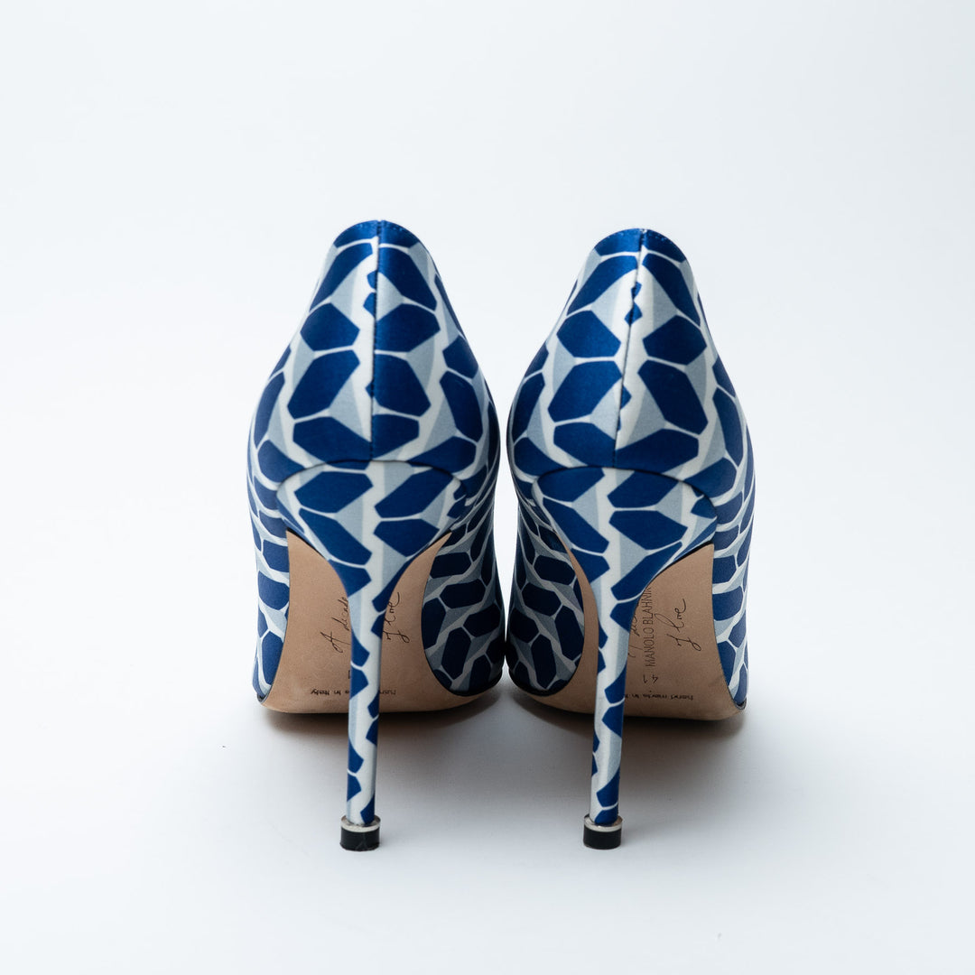 Blue and White Satin Hangisi Pumps. (view 4)