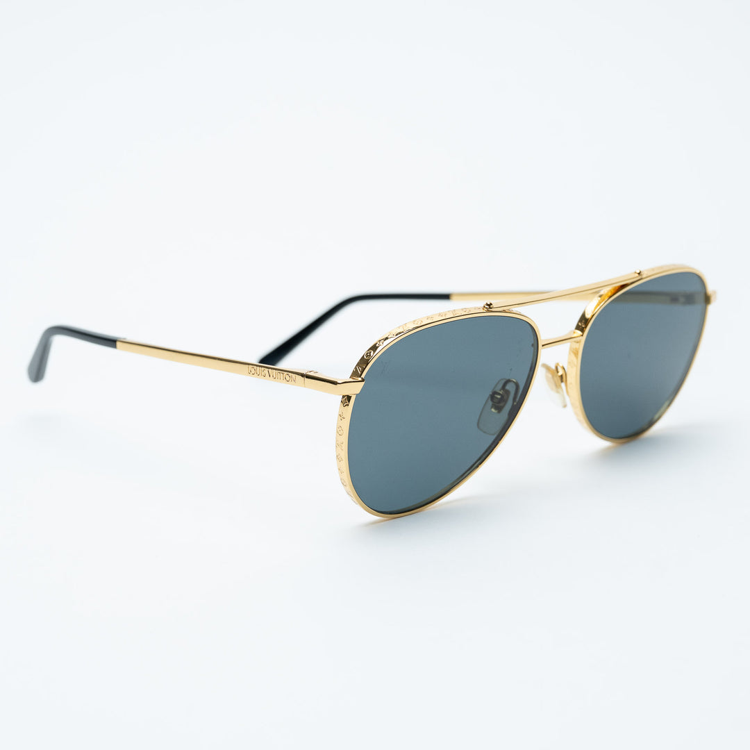 Gold and Gray Metal Round Aviator Sunglasses. (front)