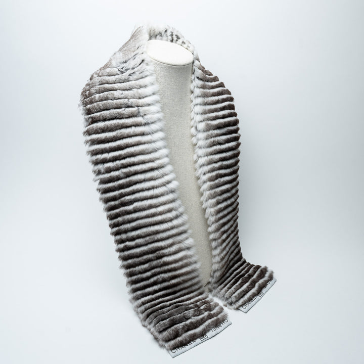Pre-Loved Chanel™ Grey & White Orylag Rabbit Fur Scarf