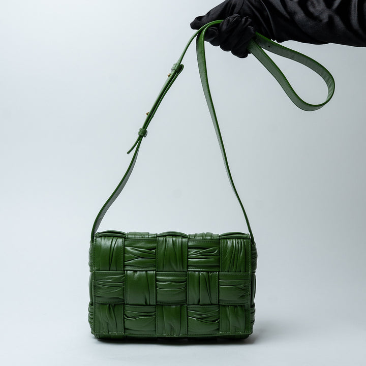 Green Intrecciato Leather Plissé Cassette Shoulder Bag. (view 9)