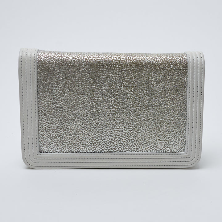 Silver Stingray and White Leather Boy Wallet on Chain. (view 2)