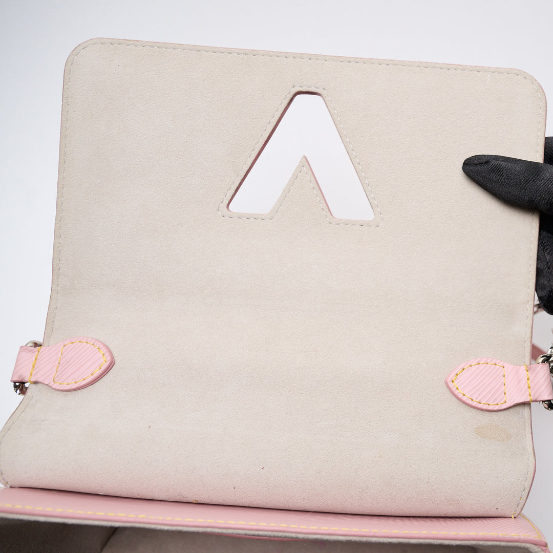 Pink Epi Leather Twist MM. (view 7)
