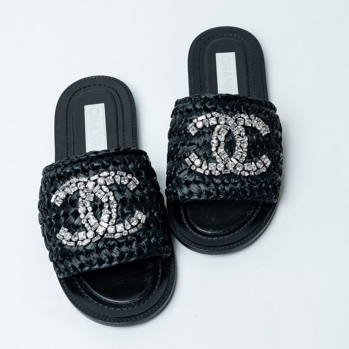 Black Raffia Crystal Logo Slides. (view 2)