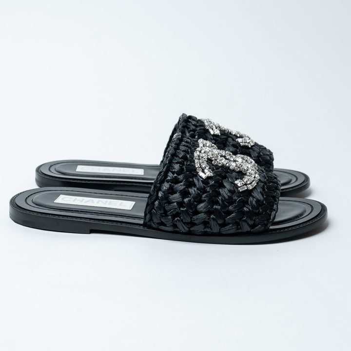 Black Raffia Crystal Logo Slides. (view 3)