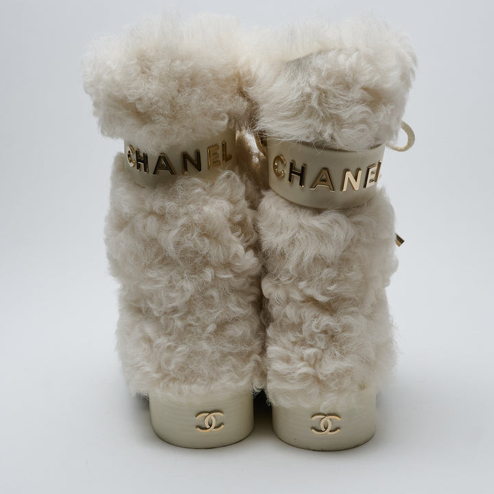 Ivory Shearling Lace-Up Boots. (view 4)