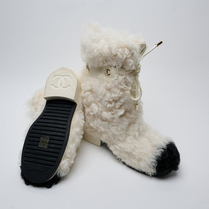 Ivory Shearling Lace-Up Boots. (view 7)