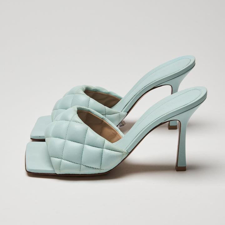 Bottega Veneta Light Blue Quilted Calfskin Leather Lido Sandals Size 38