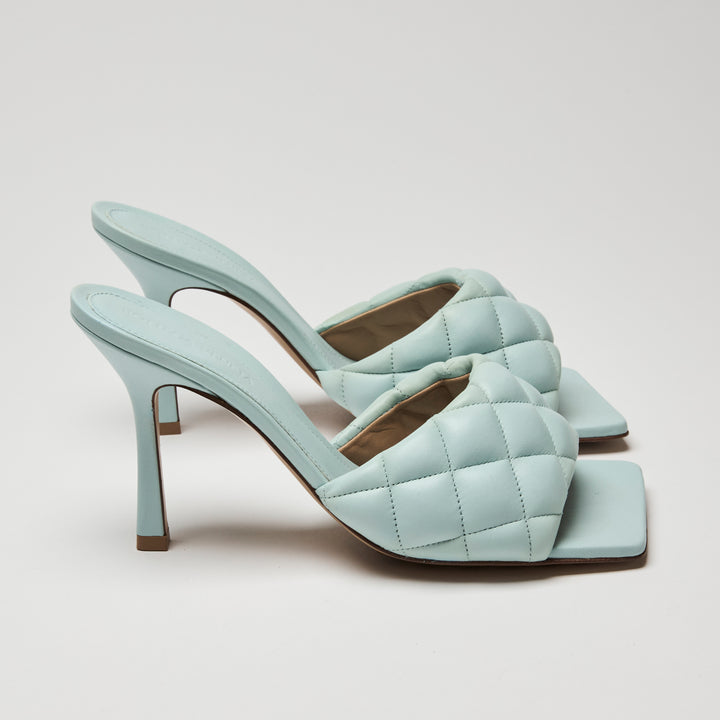 Bottega Veneta Light Blue Quilted Calfskin Leather Lido Sandals Size 38