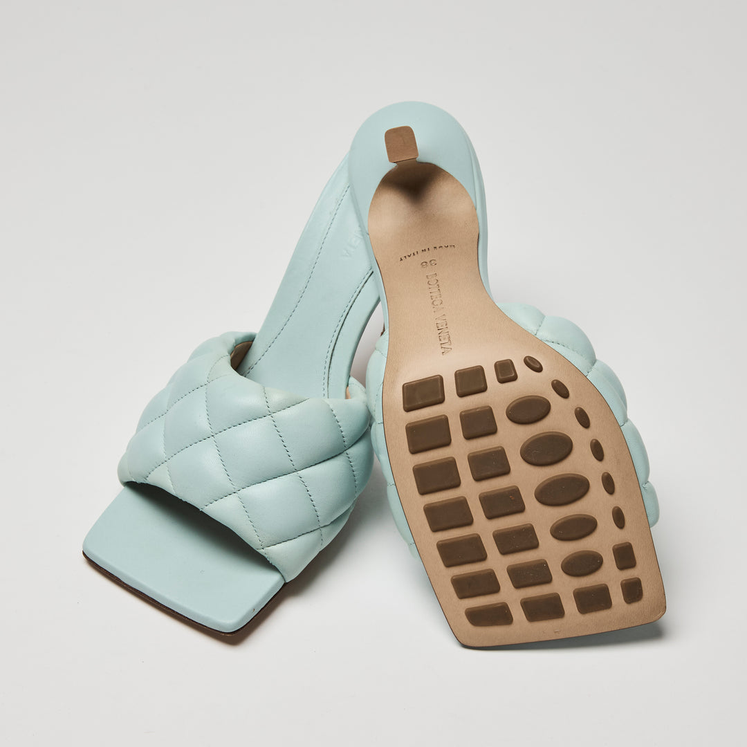 Bottega Veneta Light Blue Quilted Calfskin Leather Lido Sandals Size 38