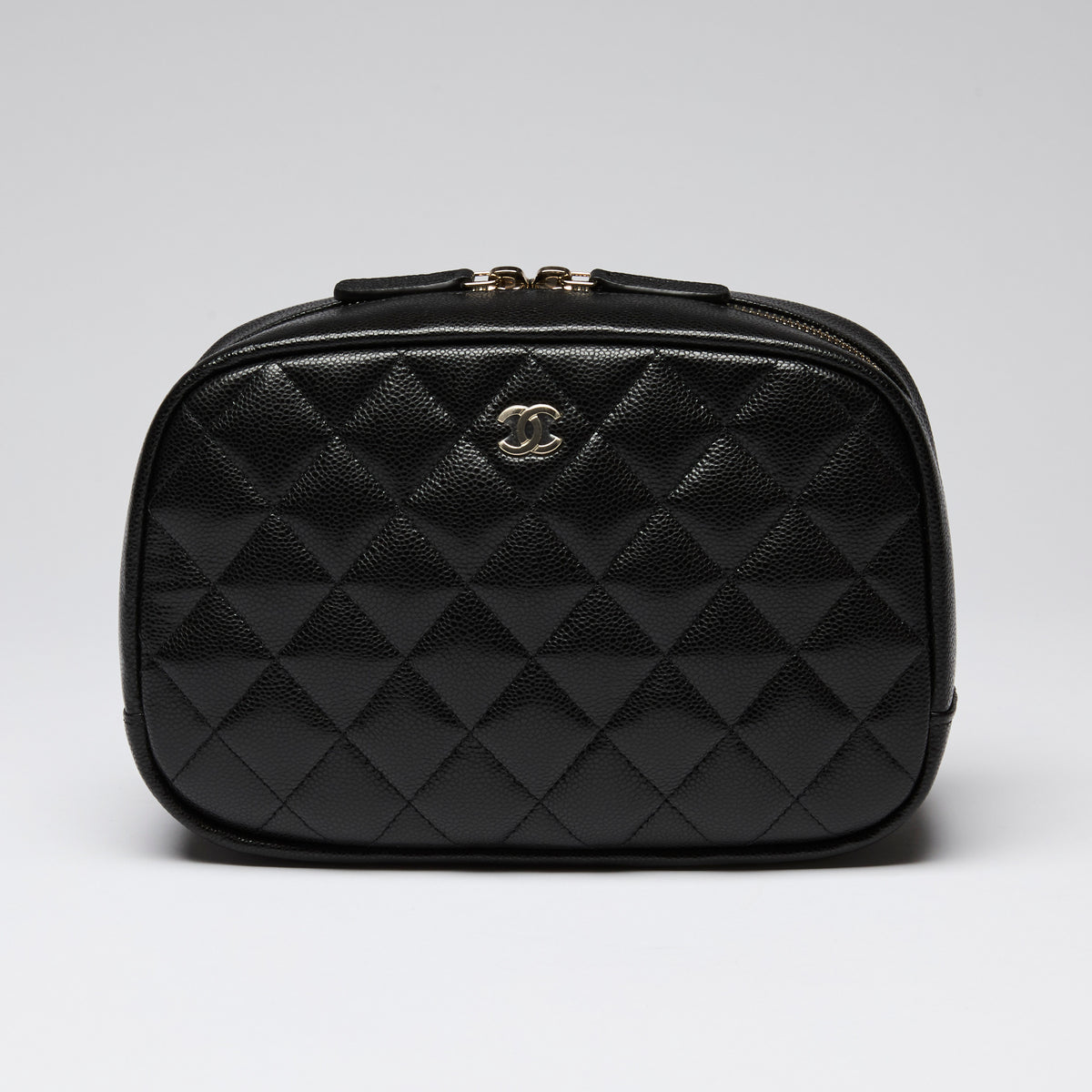 Pre-Loved Chanel ™ Black Grained Leather Cosmetic Pouch