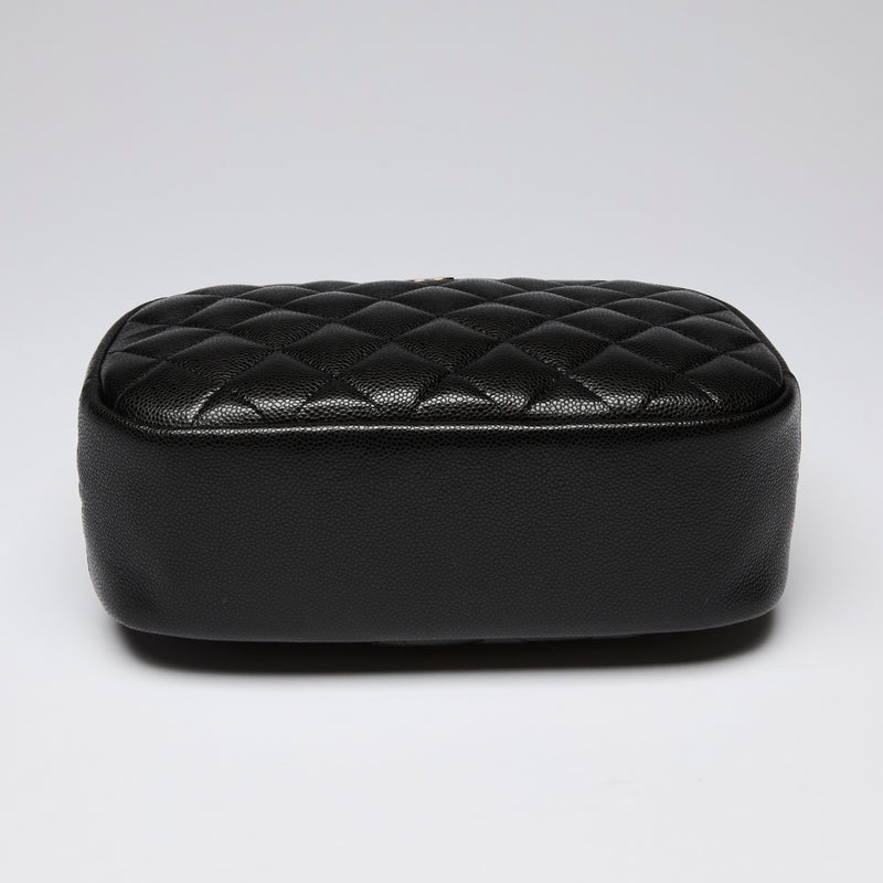 Pre-Loved Chanel ™ Black Grained Leather Cosmetic Pouch