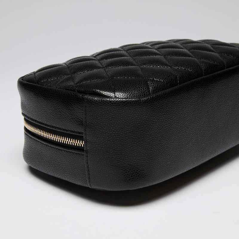 Pre-Loved Chanel ™ Black Grained Leather Cosmetic Pouch