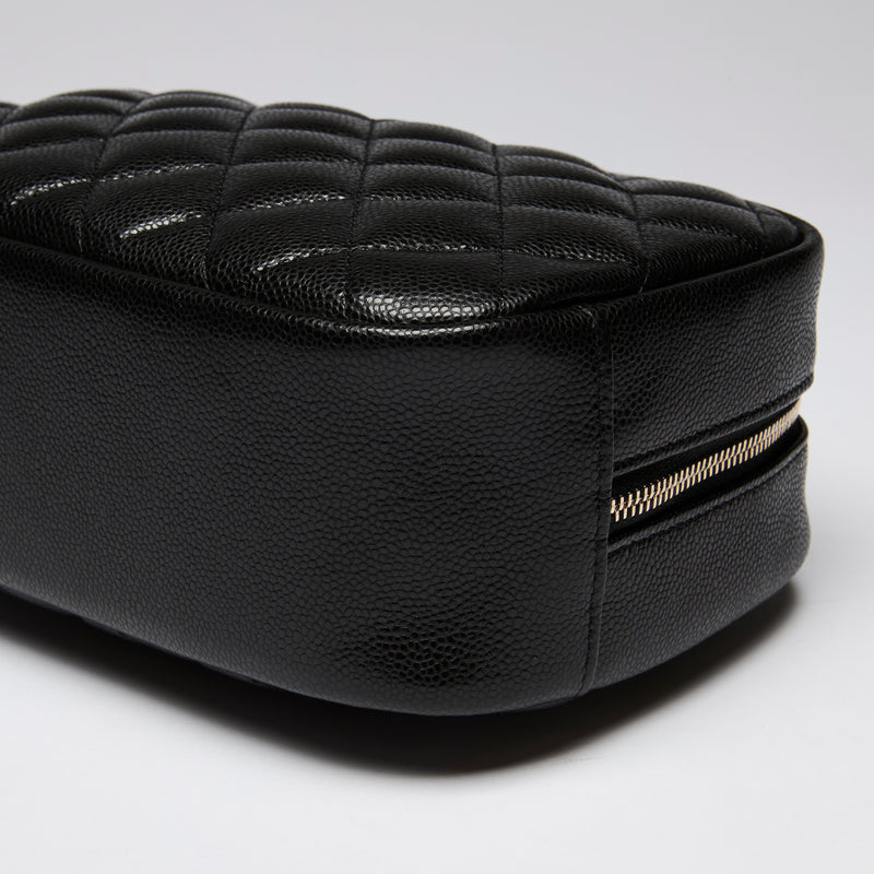Pre-Loved Chanel ™ Black Grained Leather Cosmetic Pouch