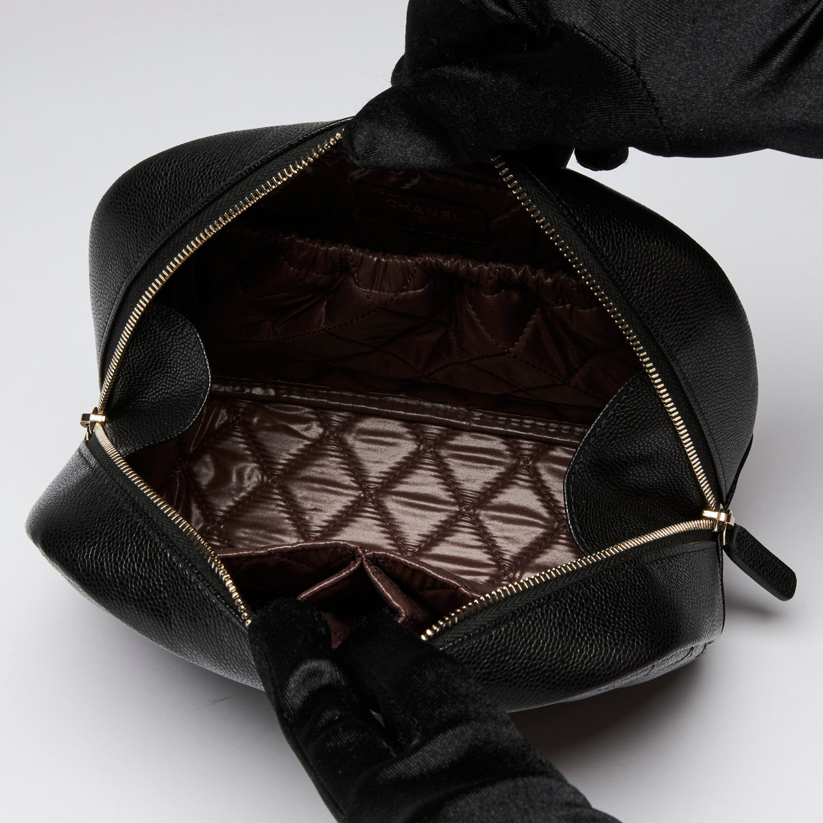 Pre-Loved Chanel ™ Black Grained Leather Cosmetic Pouch