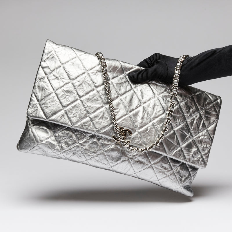 Pre-Loved Chanel™ Brushed Silver Grained Leather 24 Flap Bag