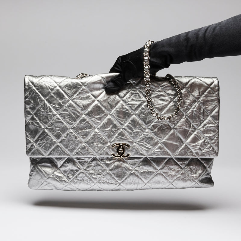 Pre-Loved Chanel™ Brushed Silver Grained Leather 24 Flap Bag