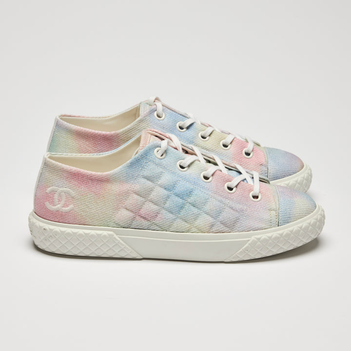 Pre-Loved Chanel™ Multicolor Quilted Fabric Sneakers Size 39.5