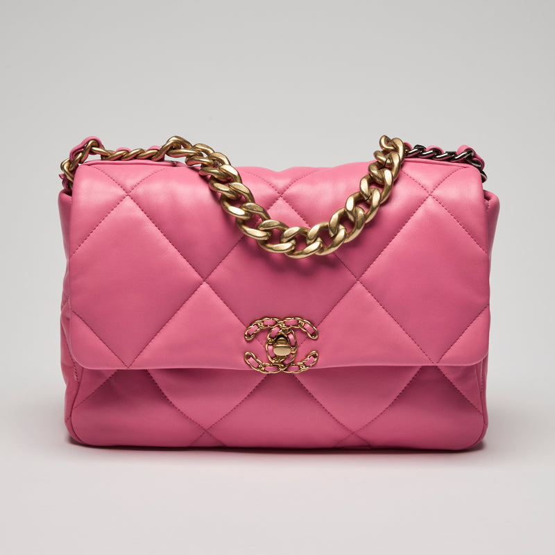 Pre-Loved Chanel™ Pink Grained Leather Shoulder Bag