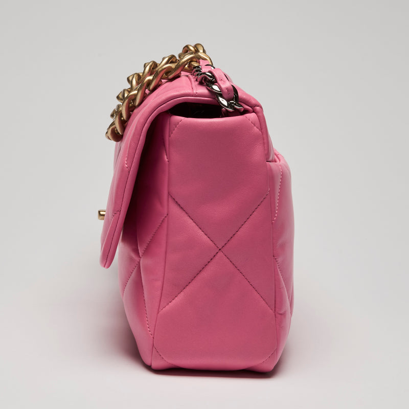 Pre-Loved Chanel™ Pink Grained Leather Shoulder Bag