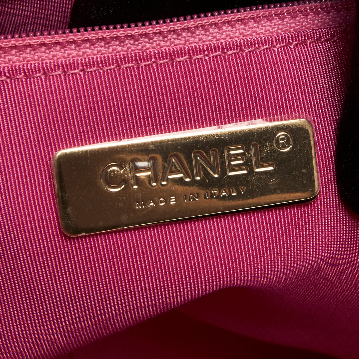 Pre-Loved Chanel™ Pink Grained Leather Shoulder Bag