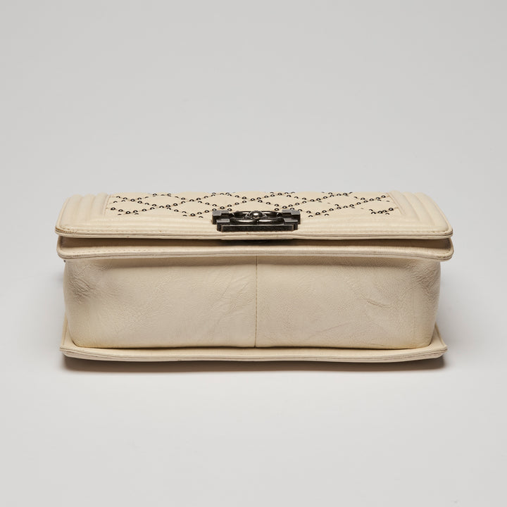 Pre-Loved Chanel™ Cream Grained Leather Boy Bag