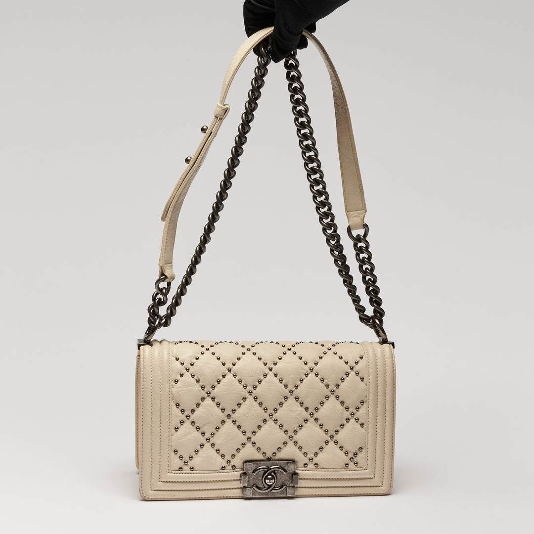 Pre-Loved Chanel™ Cream Grained Leather Boy Bag