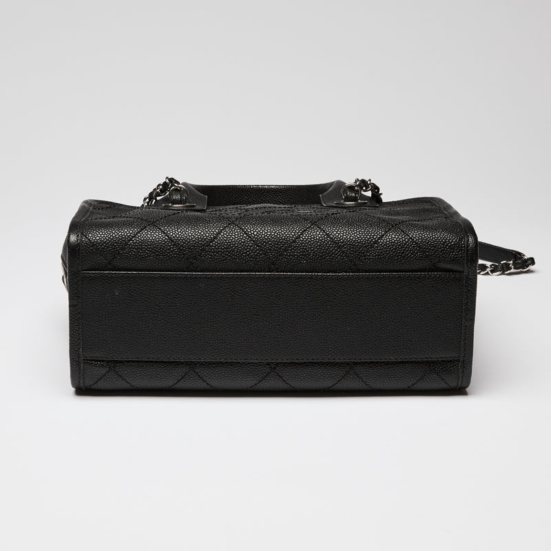 Pre-Loved Chanel ™ Black Pebbled Leather Bowler Bag