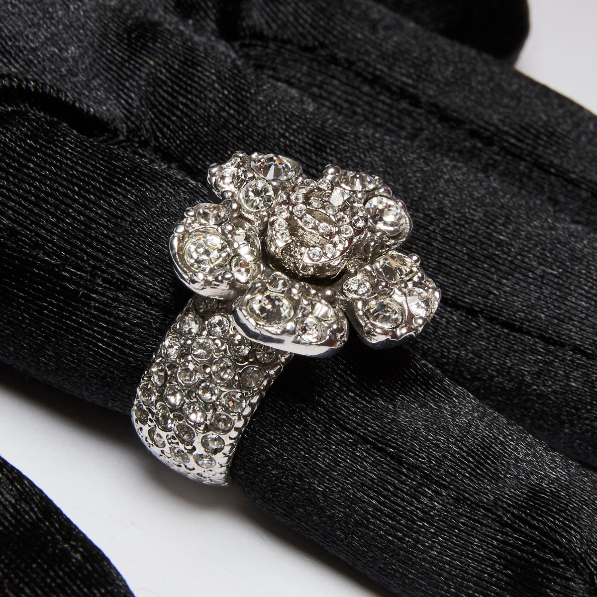 Pre-Loved™ Chanel Camelia Flower Strass Silver and Rinestone Ring