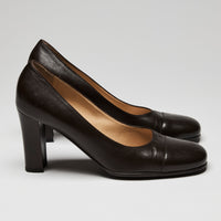 Pre-Loved Chanel™ Brown Leather Pump Heels with Camellia Flower Detail, Size 39.5