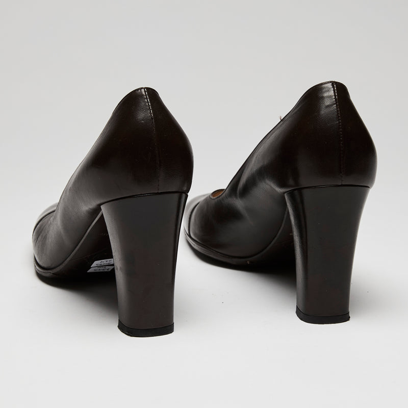 Pre-Loved Chanel™ Brown Leather Pump Heels with Camellia Flower Detail, Size 39.5