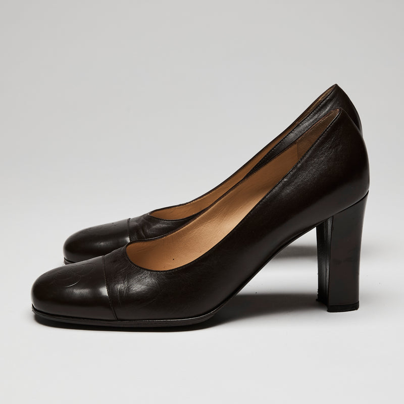 Pre-Loved Chanel™ Brown Leather Pump Heels with Camellia Flower Detail, Size 39.5