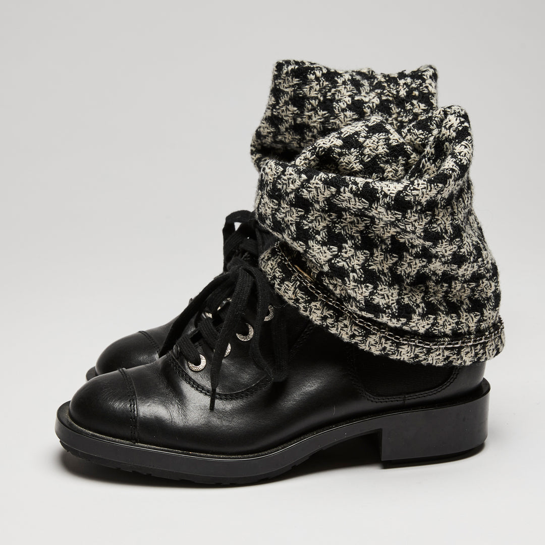 Pre-Loved Chanel ™ 2011 Black Tweed and Leather Boots Size 38