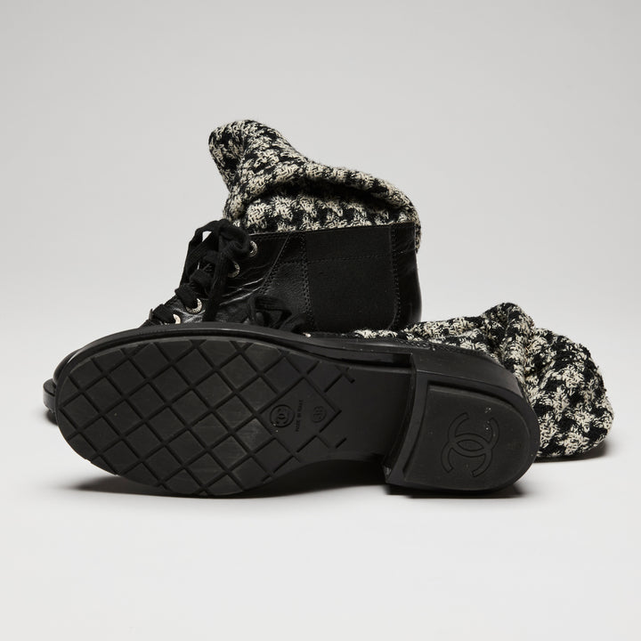 Pre-Loved Chanel ™ 2011 Black Tweed and Leather Boots Size 38