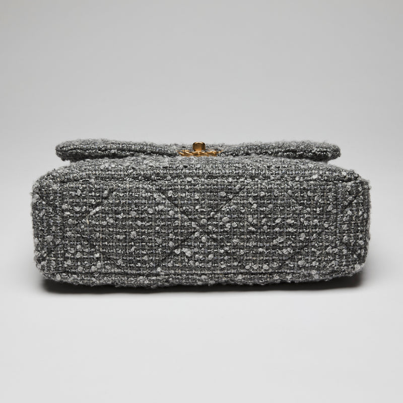 Pre-Loved Chanel ™ Large Grey Tweed Chanel 19 handbag