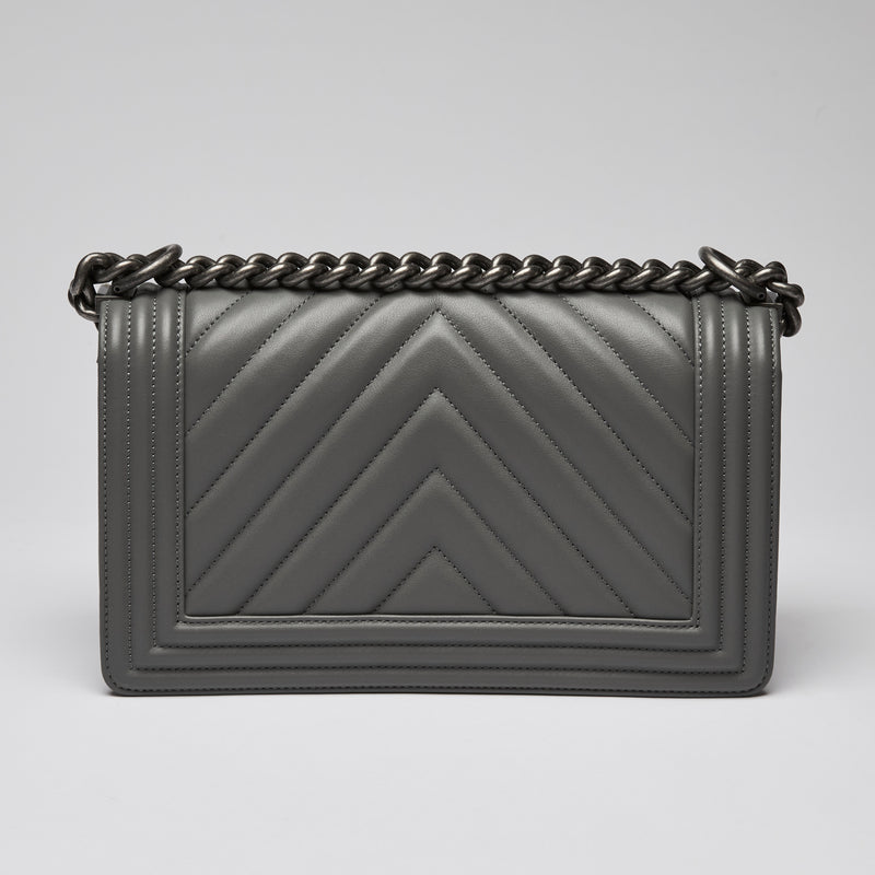 Pre-Loved Chanel ™ Grey Lambskin Boy Bag