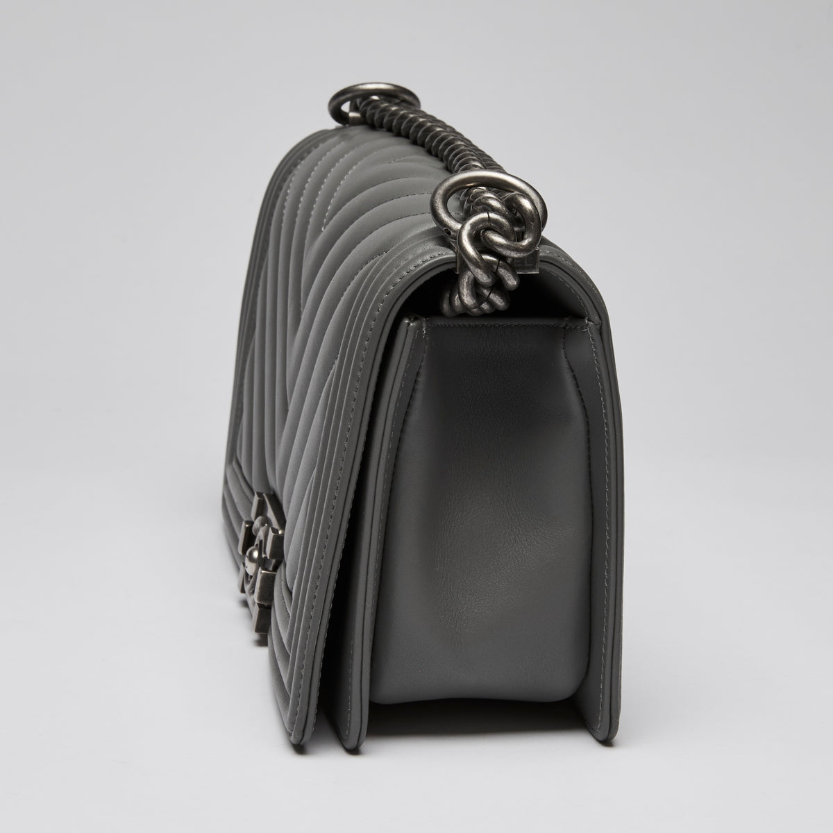 Pre-Loved Chanel ™ Grey Lambskin Boy Bag