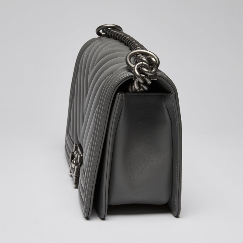 Pre-Loved Chanel ™ Grey Lambskin Boy Bag